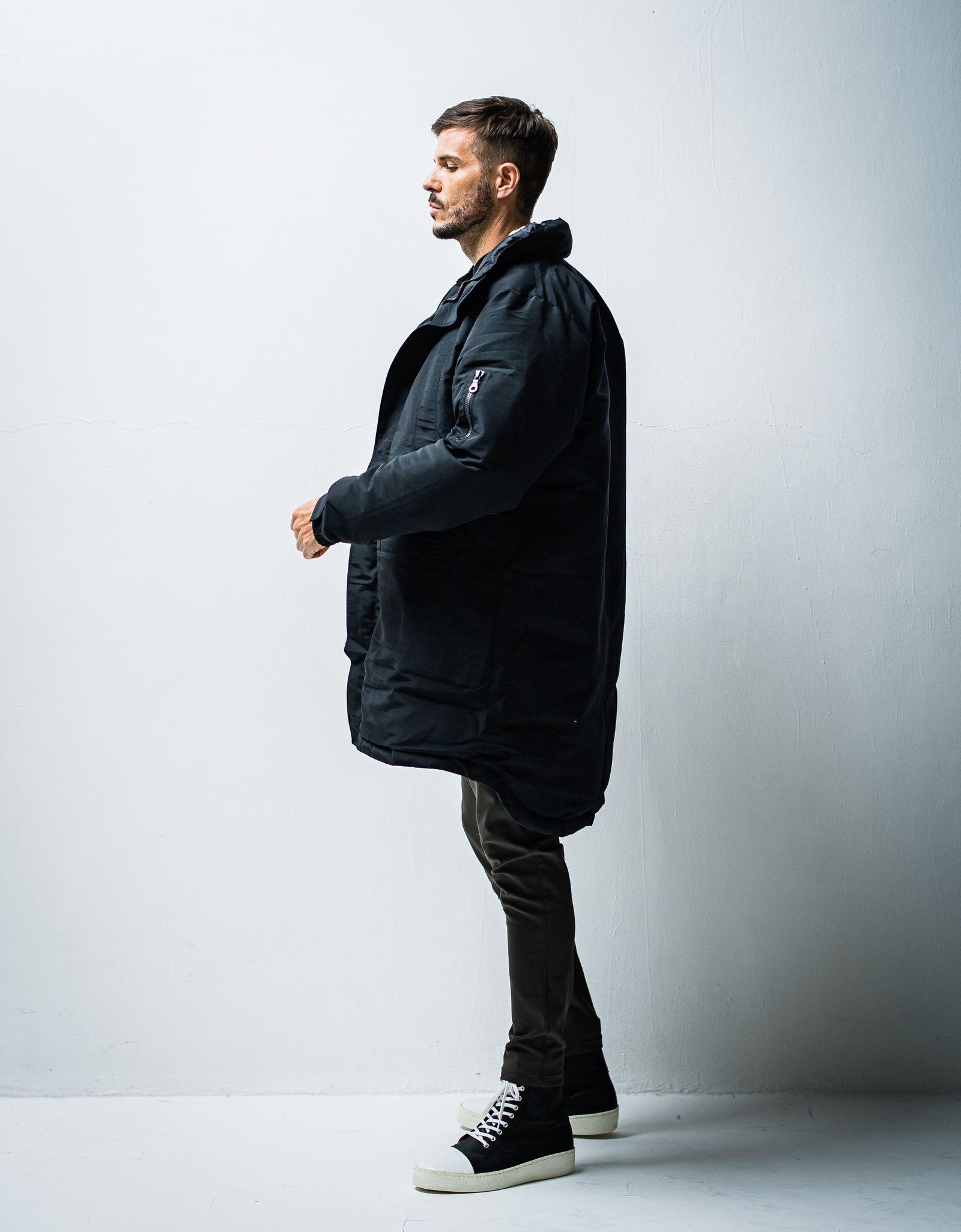 ORATA - SL EASY PANTS / OR1-ST-003 / スラックスイージーパンツ / カーキグレー | LUKE