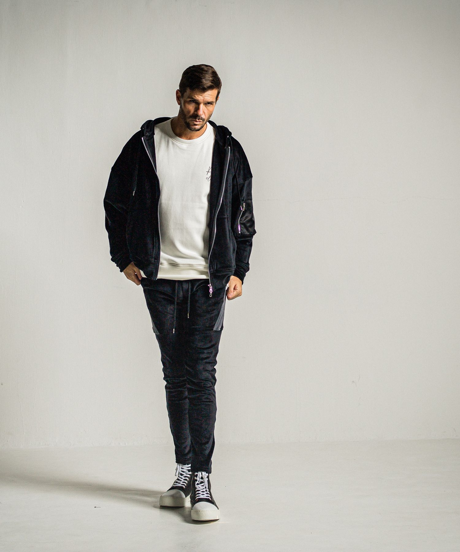 ID VELOURS FLEECE DROP TRAINER / RC34-C-004 / 裏起毛バックロゴトレーナー / ホワイト