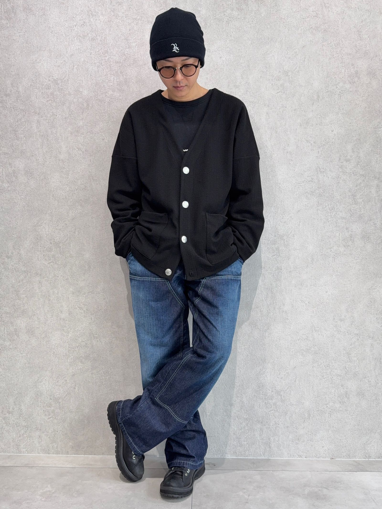 RESOUND新作カーディガン×初登場のダブルニーデニムコーデ