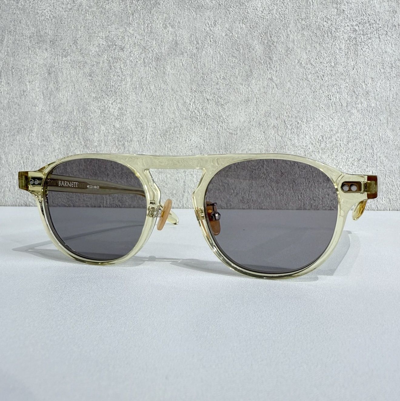 Donna Karan クリアイエローフレーム サングラス pTyMZGhiUWqT.jpg?width=768