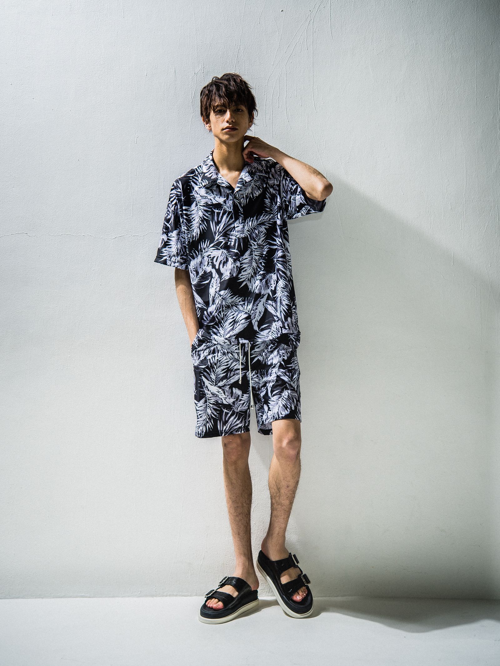 LEAF RUSH SHORTS / RC24-HP-003 / ラッシュガードハーフパンツ