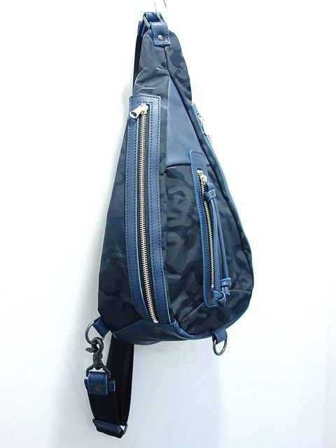 Matte PVC Nylon Body One Shoulder Bag / DCD-01026N / ボディバッグ