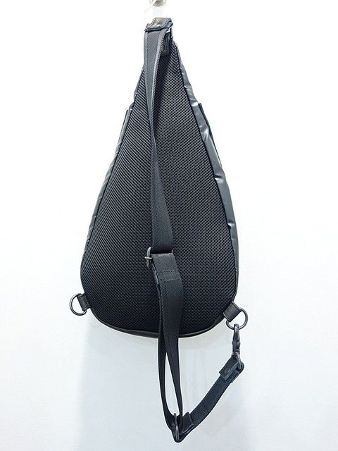 Matte PVC Nylon Body One Shoulder Bag / DCD-01026N / ボディバッグ
