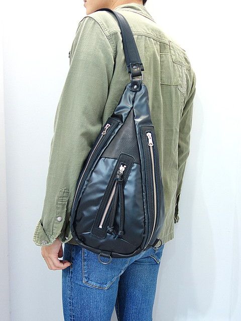 Matte PVC Nylon Body One Shoulder Bag / DCD-01026N / ボディバッグ
