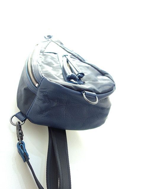 Matte PVC Nylon Body One Shoulder Bag / DCD-01026N / ボディバッグ