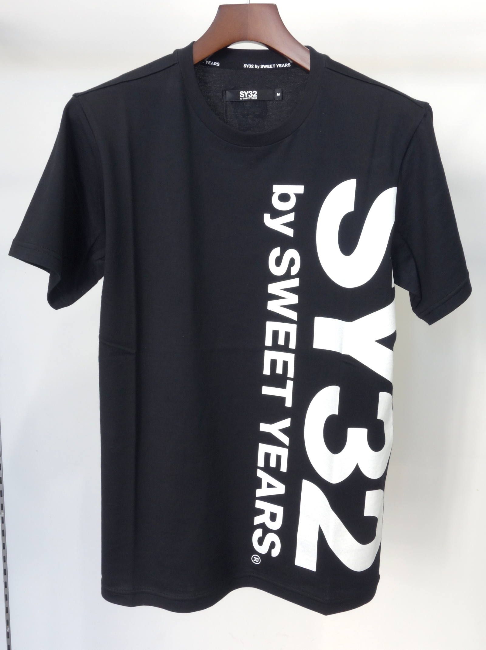 VERTICAL LOGO TEE / TNS1709 / Tシャツ