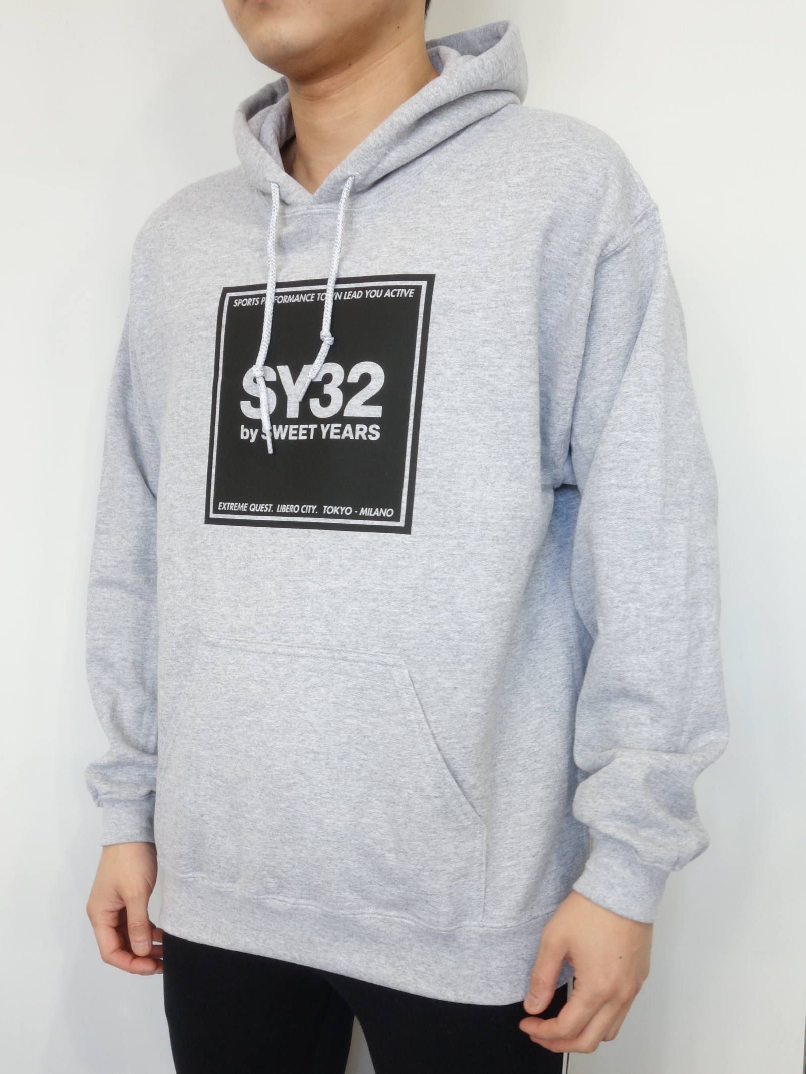 SY32 by SWEET YEARS - SQUARE LOGO P/O HOODIE / 9301J / パーカー | LUKE