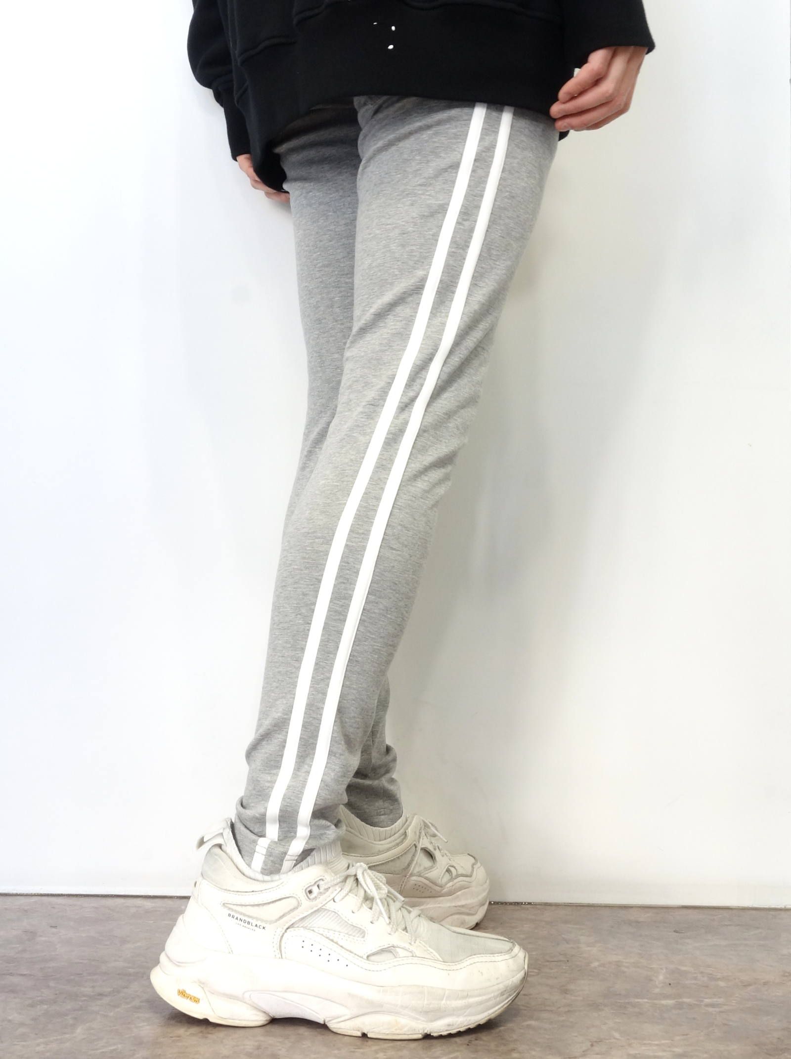 BLIND LINE PT / BASIC-ST-008 / ラインパンツ / グレー (1月上旬入荷予定)