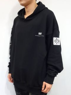 BIG SILHOETTE HOODIE / 10002 / パーカー