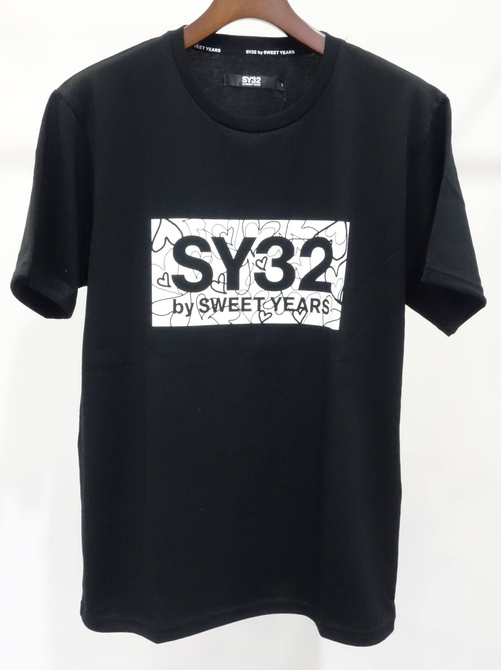 SY32 by SWEET YEARS - HEART BOX LOGO TEE / 10023J / プリントT