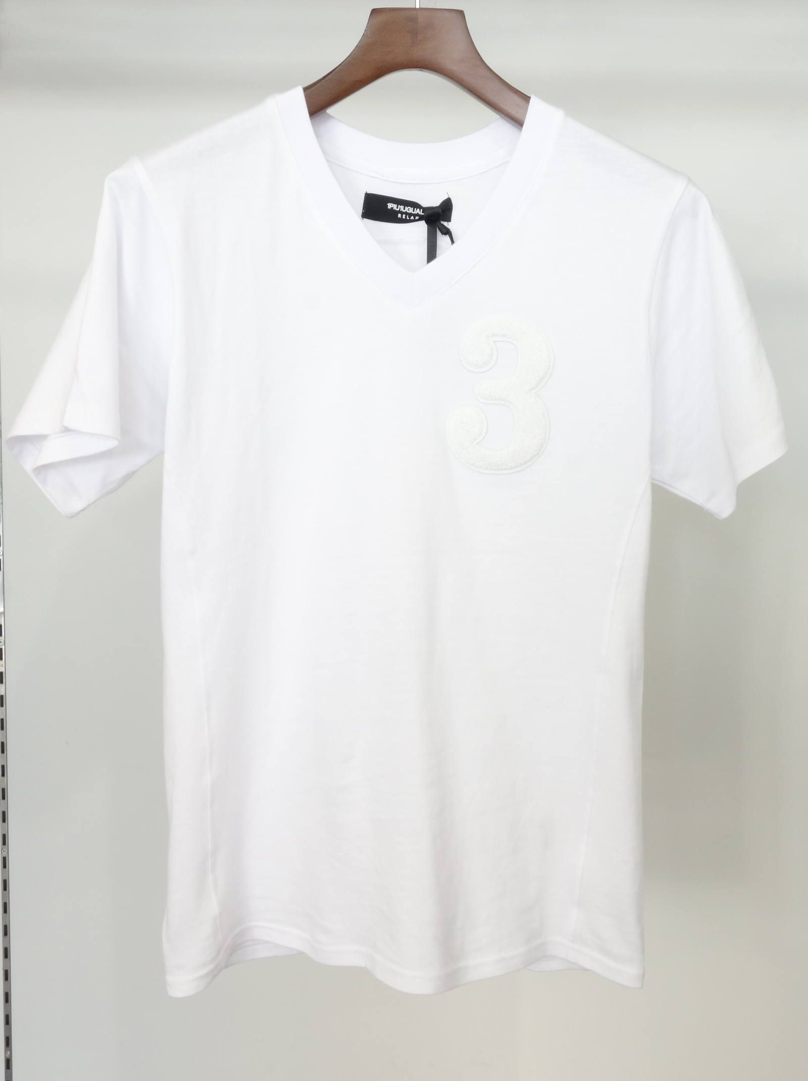 「3」ロゴ サガラVネックTシャツ / ust-20005