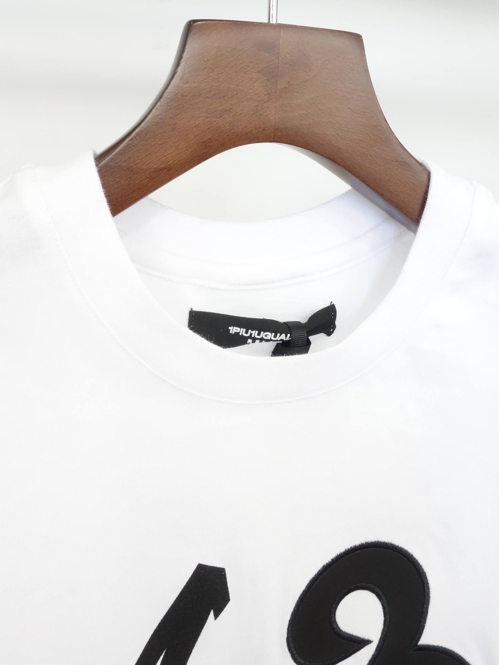 「1+1=3」ワッペンTシャツ / ust-20003