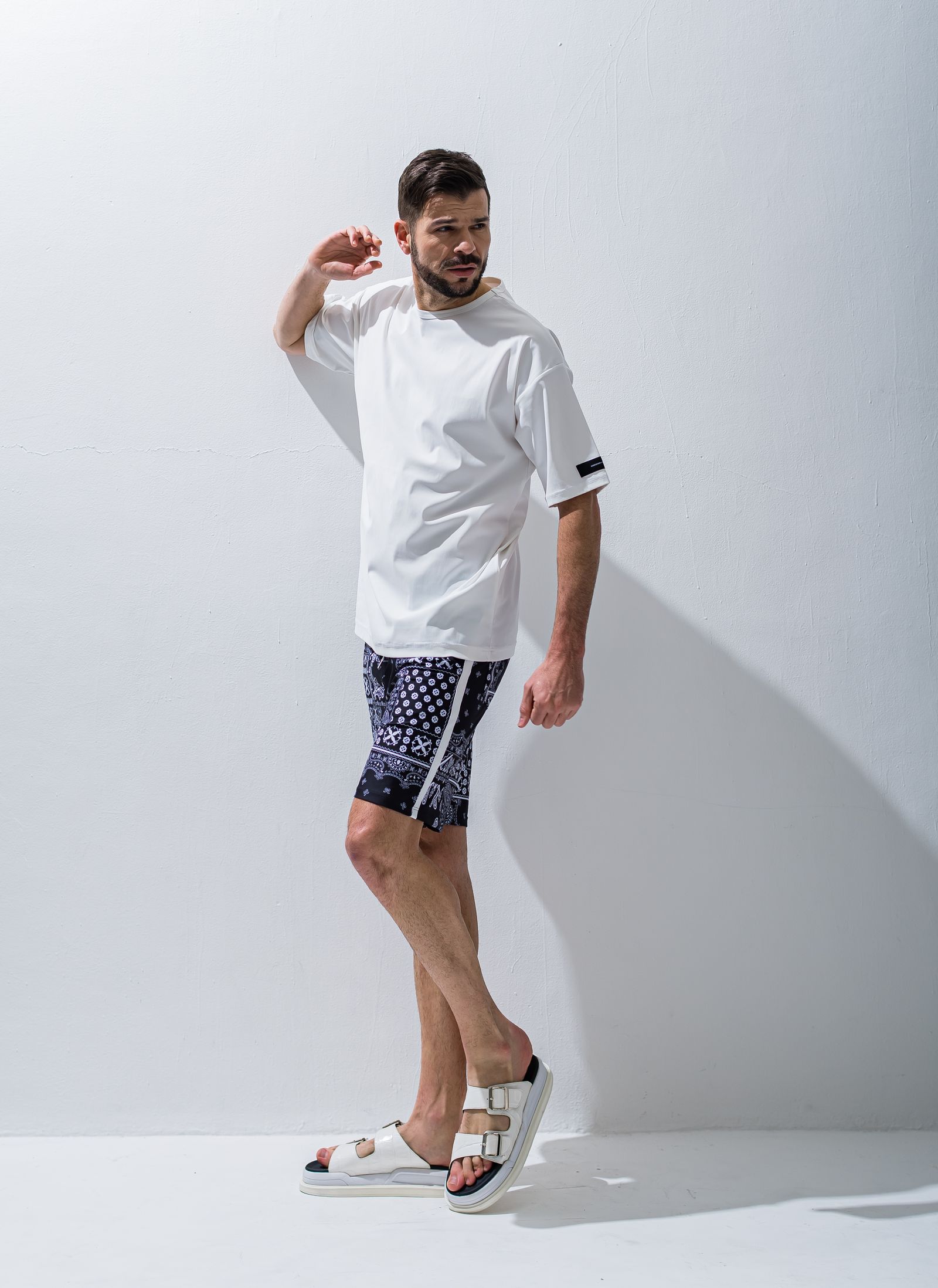新品✨ RESOUND CLOTHING ラッシュ ショーツ 黒 総柄 ハーフ RESOUND CLOTHING - RUSH SHORTS / RC28-HP-002 / ラッシュ