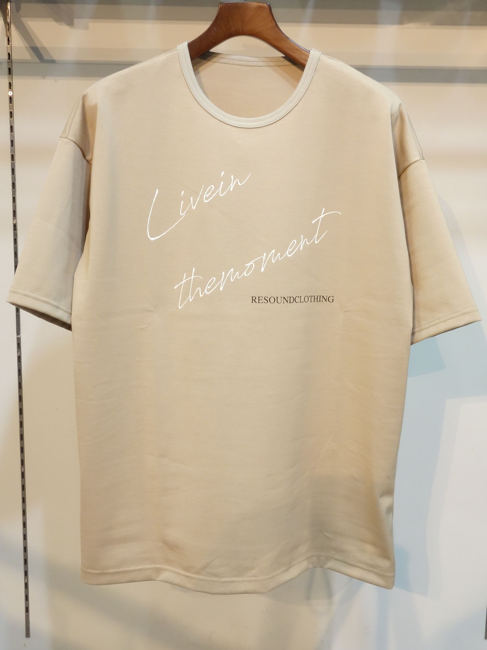 LIVE IN THE MORMENT LOOSE TEE / RC23-T-003 / プリントビッグTシャツ