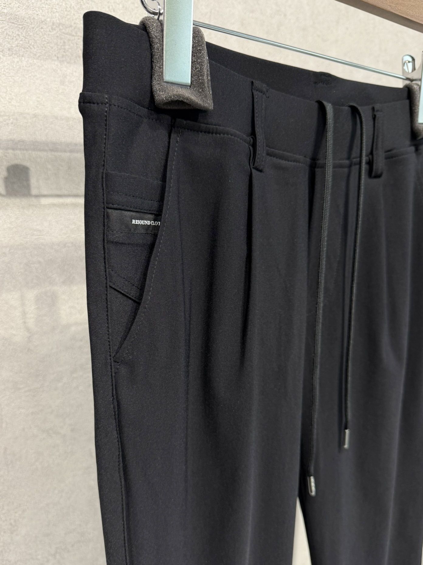 CHRIS EASY TUCK  PANTS / RC36-ST-016T / ナイロンイージータックパンツ / ブラック