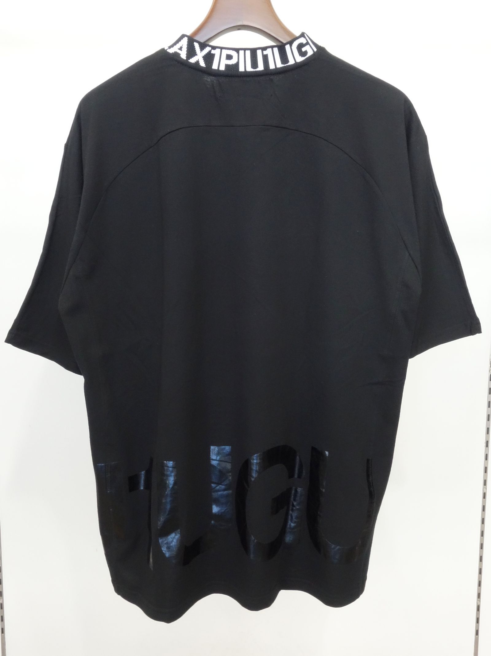 ワイドネックロゴ半袖Tシャツ / ust-21042