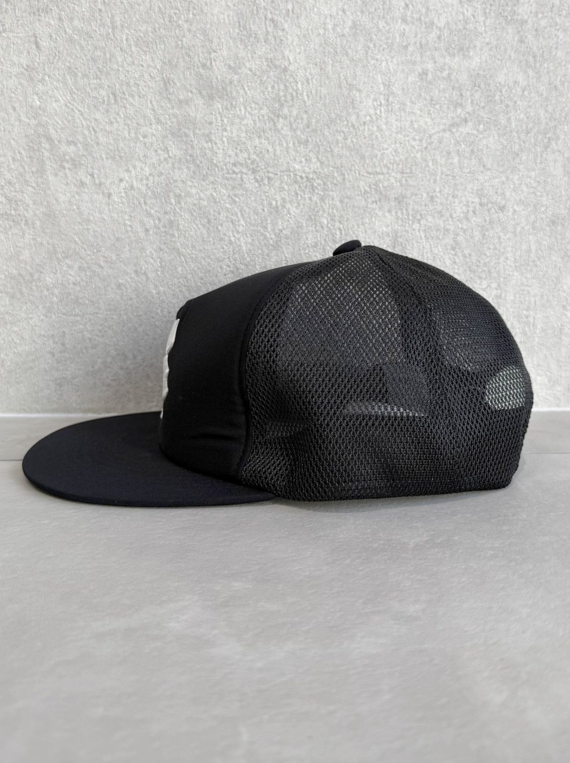RC MESH CAP / RC35-CAP-002 / ロゴ刺繍メッシュキャップ / ブラック×ホワイト