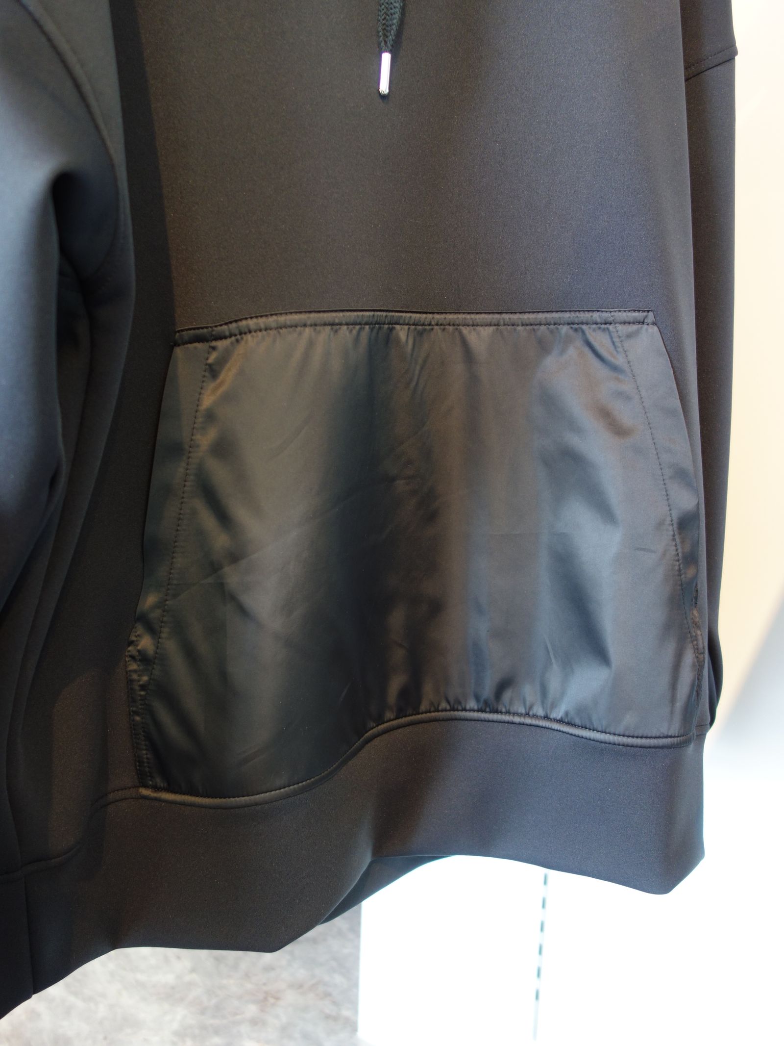 ANTIBACTERIAL NYLON LOOSE HOODIE / RC25-C-006 / ナイロンポケットパーカー / ブラック