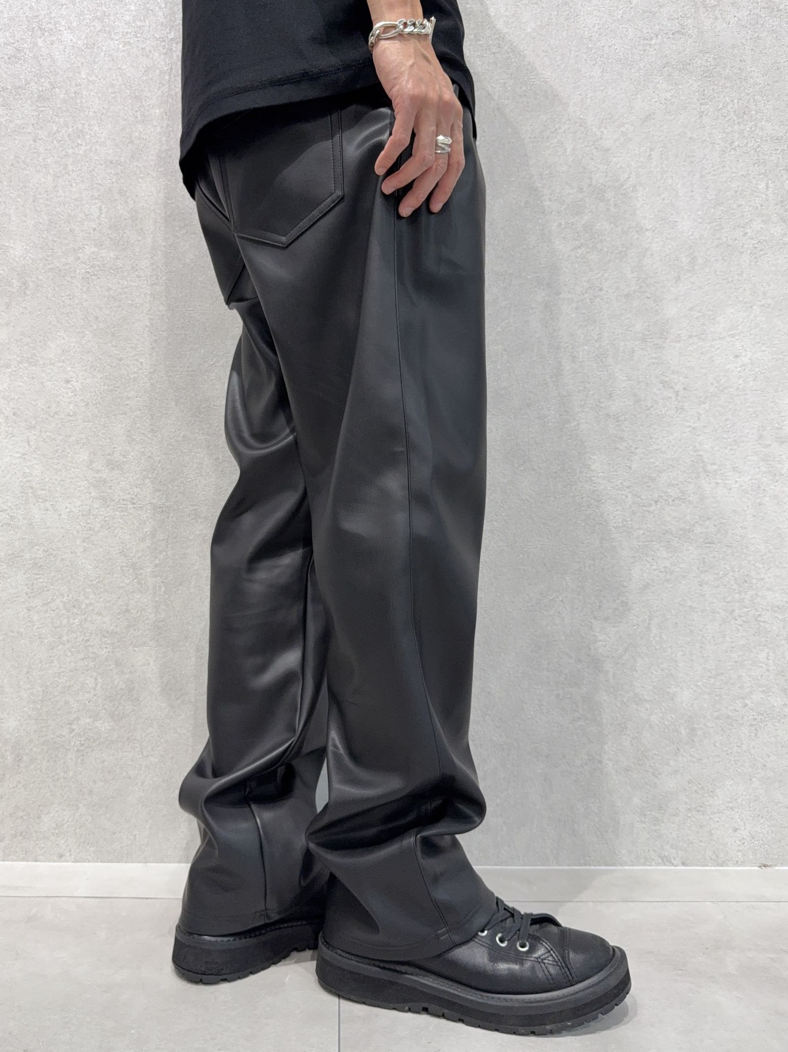 【LUKE別注】 CHRIS EASY WIDE TUCK PANTS / RC37-ST-016WTD / エコレザー ワイドパンツ / ブラック