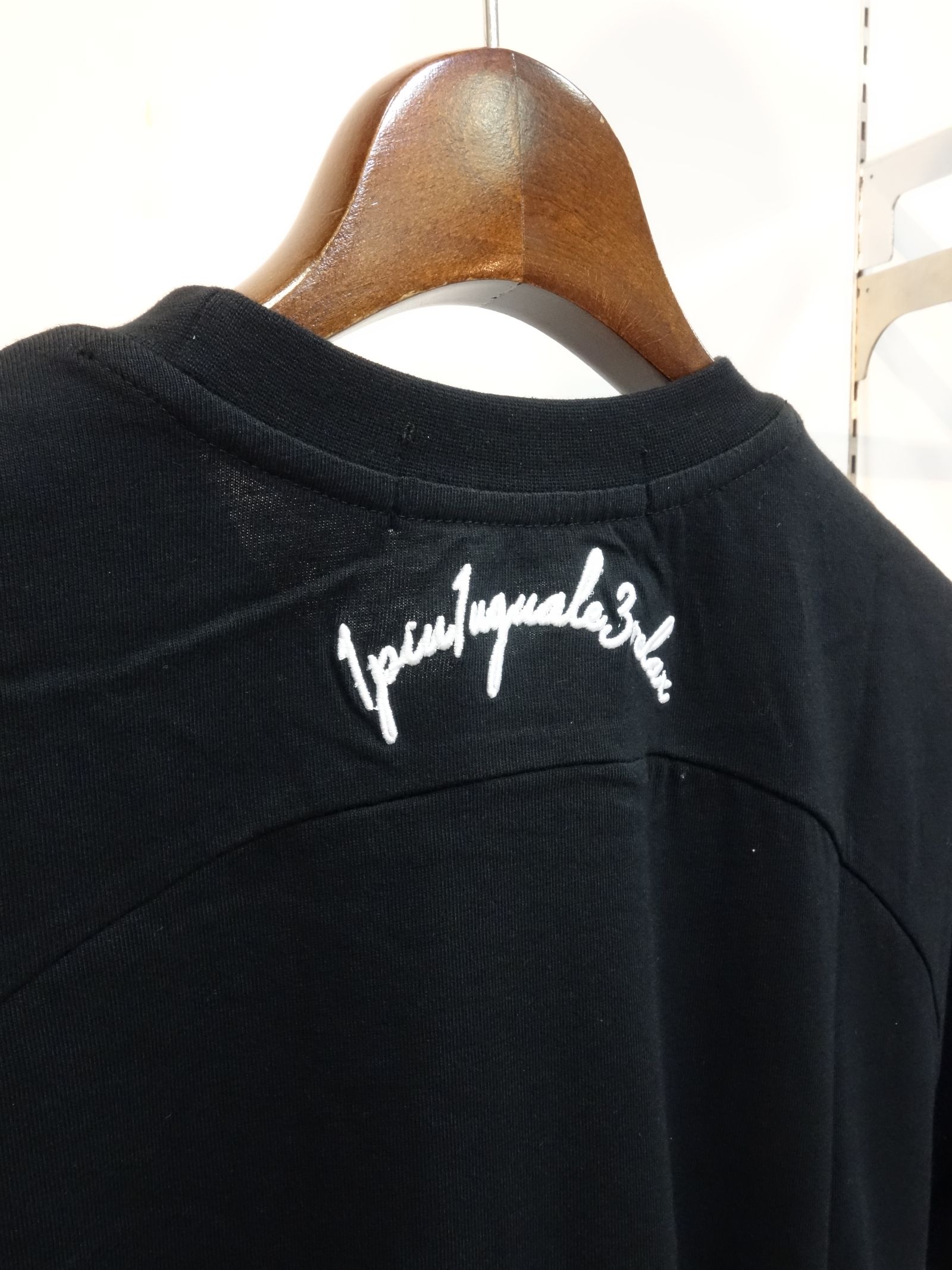 1PIU1UGUALE3 RELAX - ラバーワッペン半袖Tシャツ / ust-22014