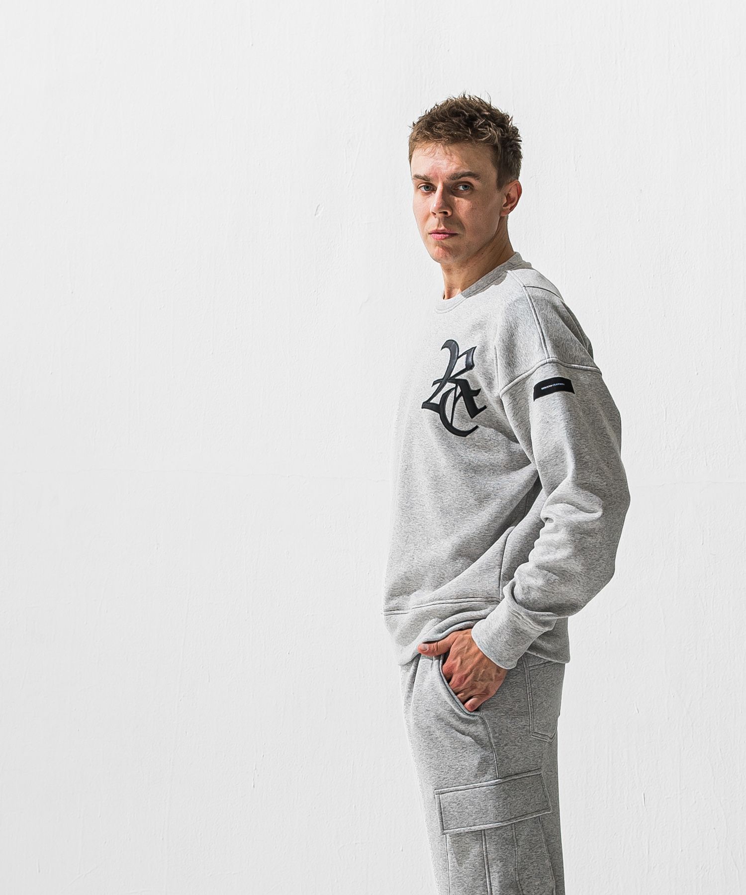 RC VELOURS FLEECE DROP TRAINER / RC42-C-005 / 裏起毛RCロゴトレーナー / グレー (11月上旬入荷予定)