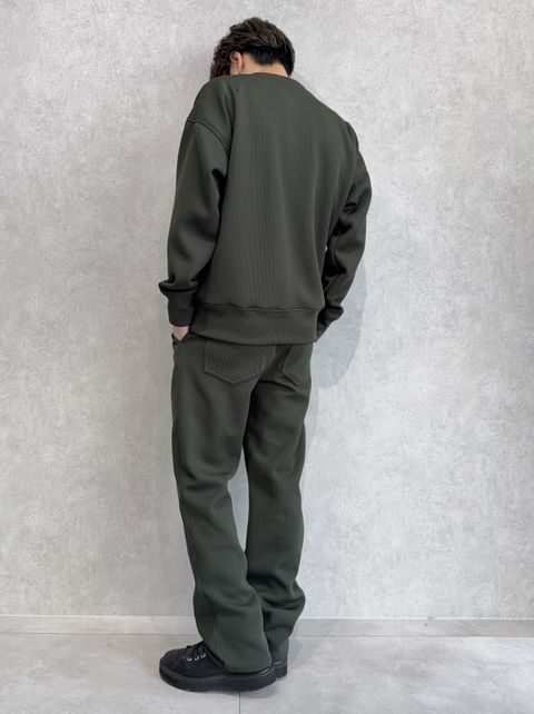 ボリュームと軽さのある高機能あぜ編みジャージセットアップ