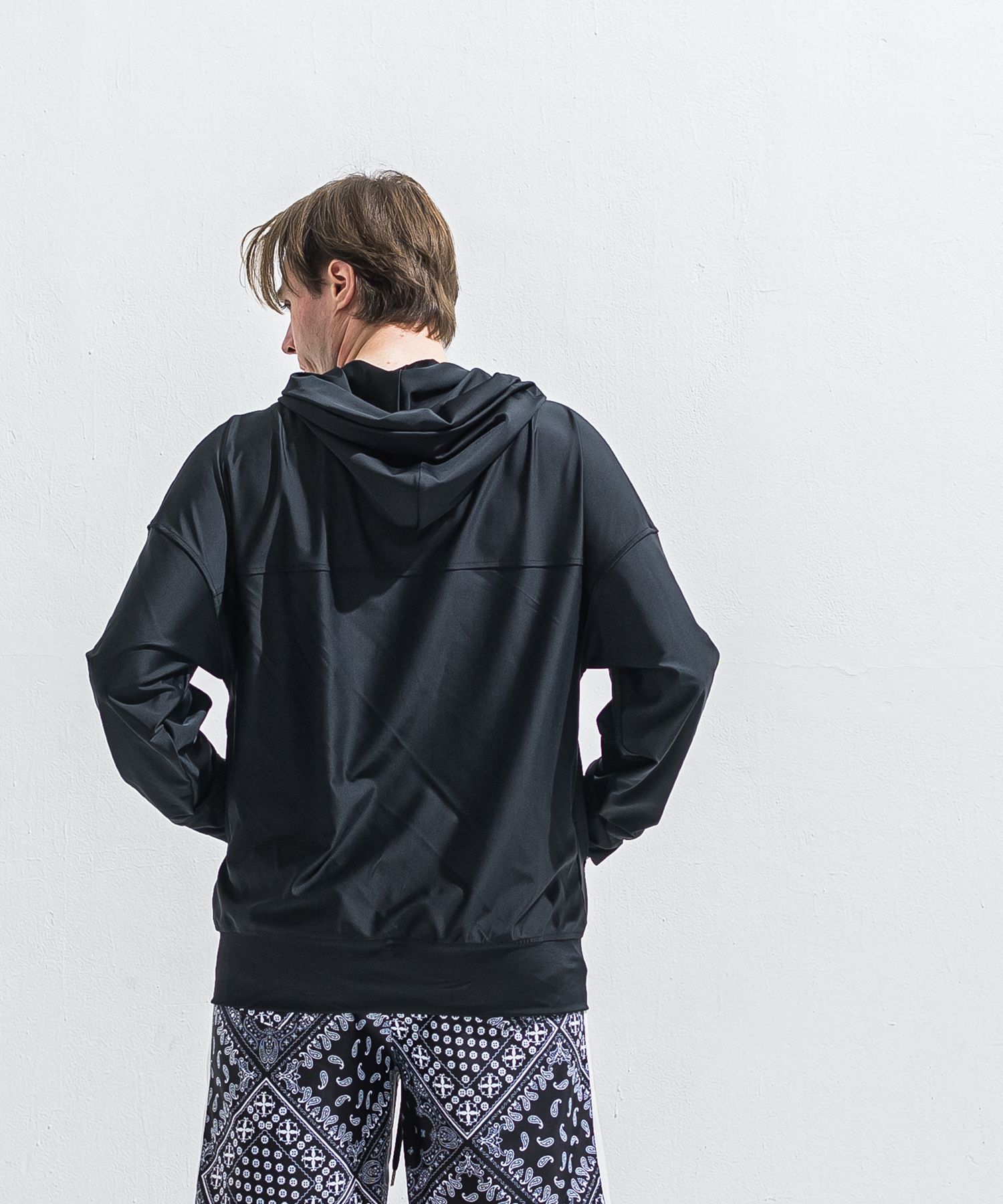 RUSH OVER ZIPUP HOODIE / RC40-C-001 / ラッシュガードパーカー / ブラック (5月下旬入荷予定)