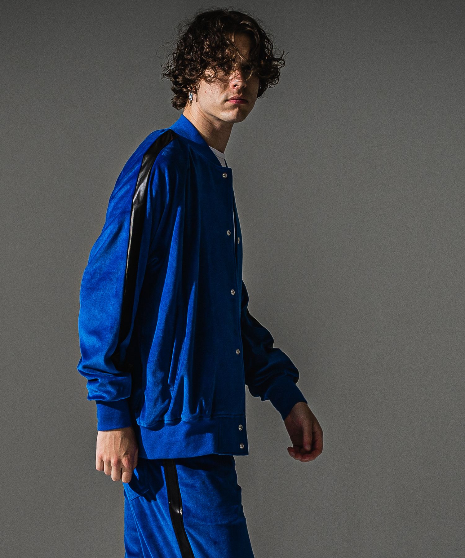 VELOURS VARSITY / RC41-C-005 / ベロアトラックスタジャン / ブルー (9月中旬入荷予定)