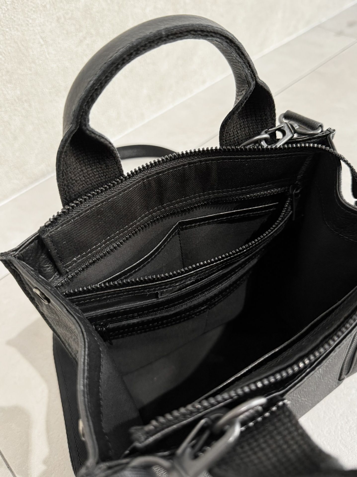 ウォータープルーフレザー ミニショルダートートバッグ / DCD-01540B / ブラック×ブラック