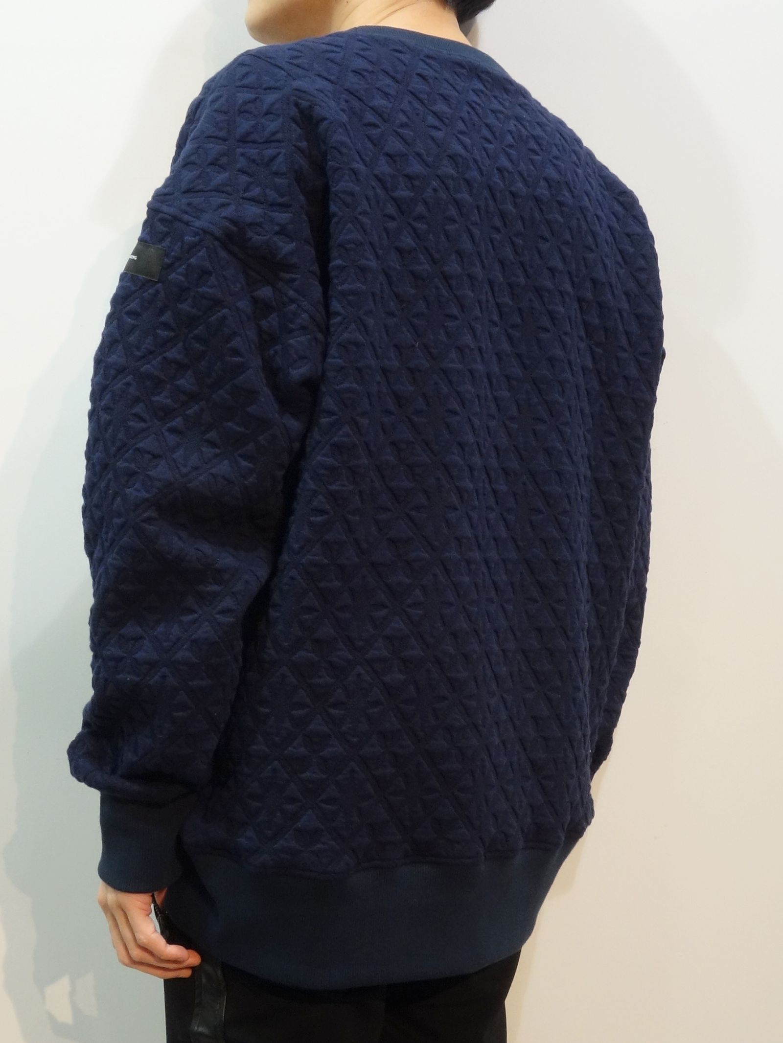 GEOMETRIC PATTERN DROP TRAINER / RC27-C-006 / 幾何学模様トレーナー / ネイビー