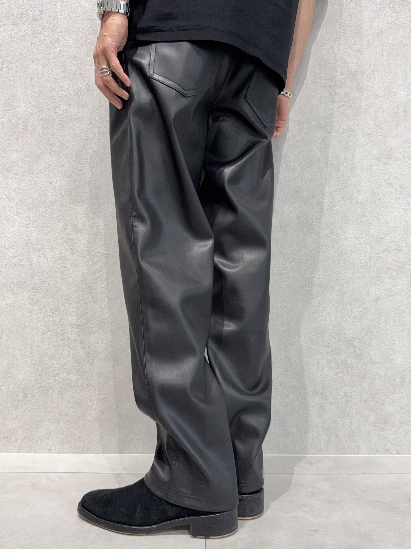 【LUKE別注】 CHRIS EASY WIDE TUCK PANTS / RC37-ST-016WTD / エコレザー ワイドパンツ / ブラック