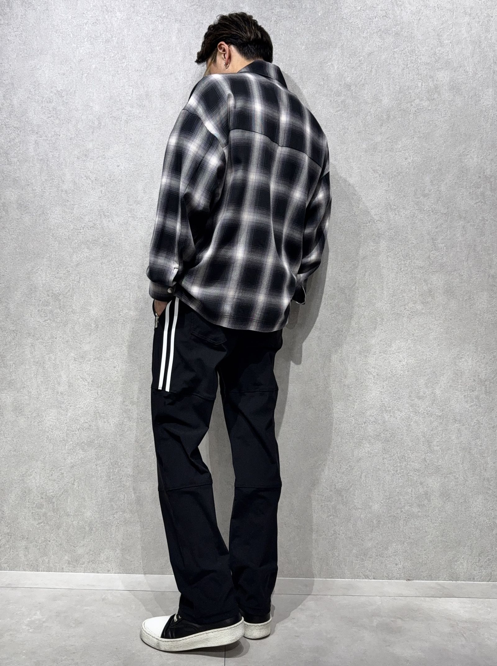RESOUND新作チェックシャツ×ワイドラインパンツコーデ