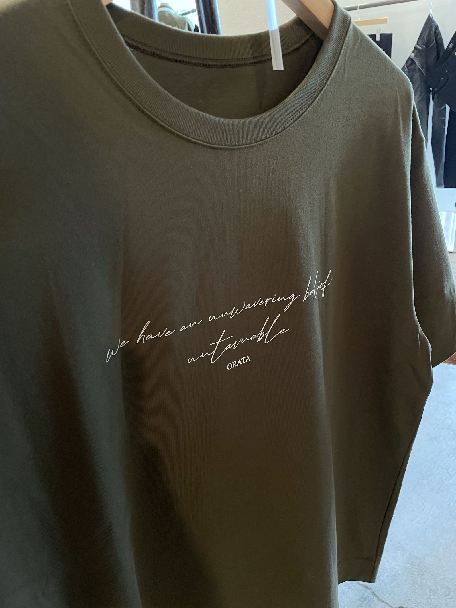 CURSIVE MESSAGE T / OR1-T-001 / プリントTシャツ / カーキ