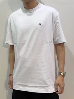 【Jung Kook/ジョングク、Bright/ブライト着用商品】 アーカイブロゴ リラックスクルーネックTシャツ / 40HM229 / ホワイト