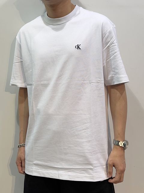 【Jung Kook/ジョングク、Bright/ブライト着用商品】 アーカイブロゴ リラックスクルーネックTシャツ / 40HM229 / ホワイト