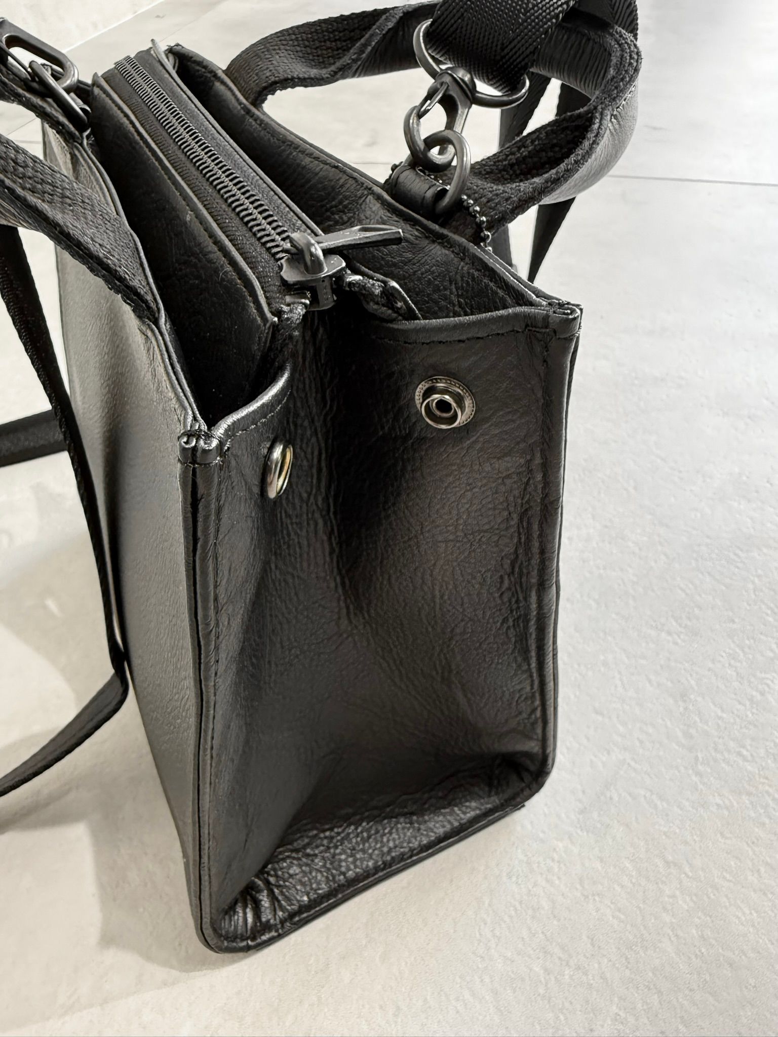 ウォータープルーフレザー ミニショルダートートバッグ / DCD-01540B / ブラック×ブラック