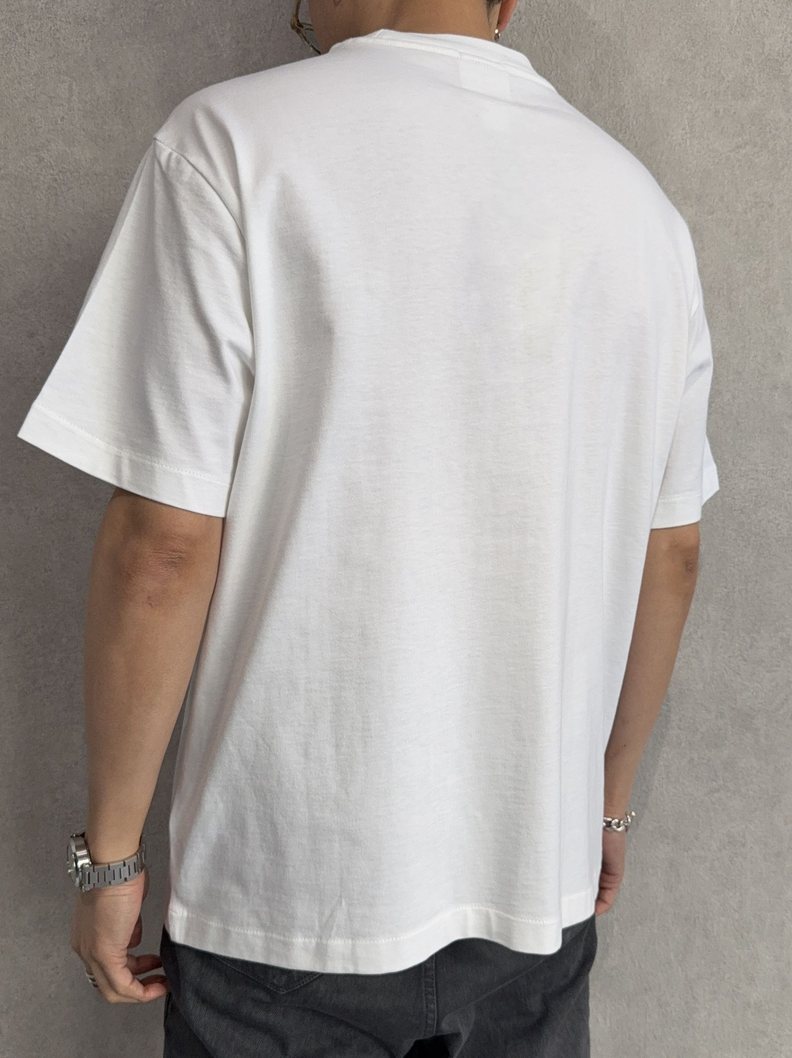 スタンダードロゴ リラックスクルーネックTシャツ / 40HM228 / YAF(ホワイト)