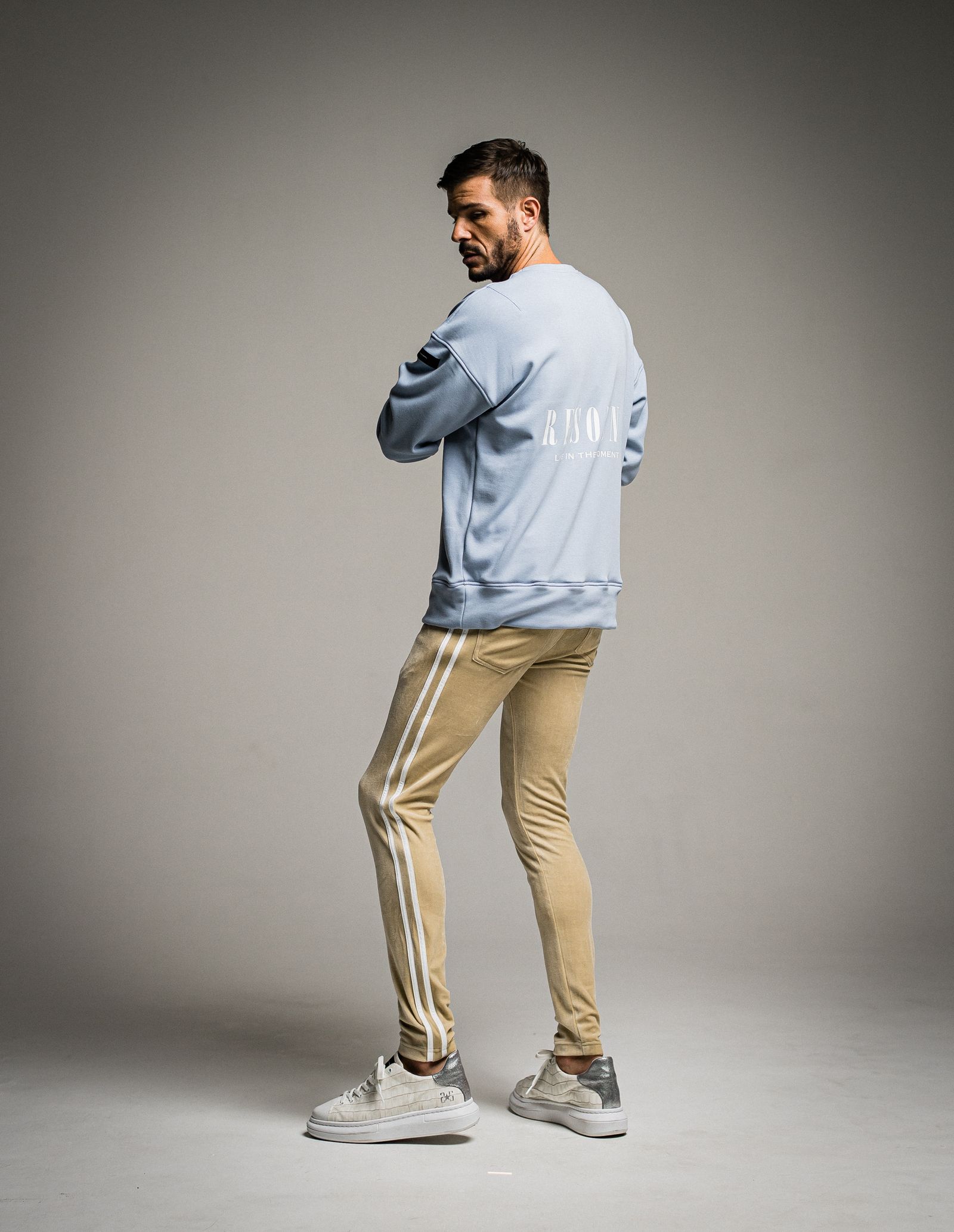 ID BACKROGO VELOURS FLEECE DROP TRAINER / RC26-C-002 / 裏起毛バックロゴトレーナー / サックス
