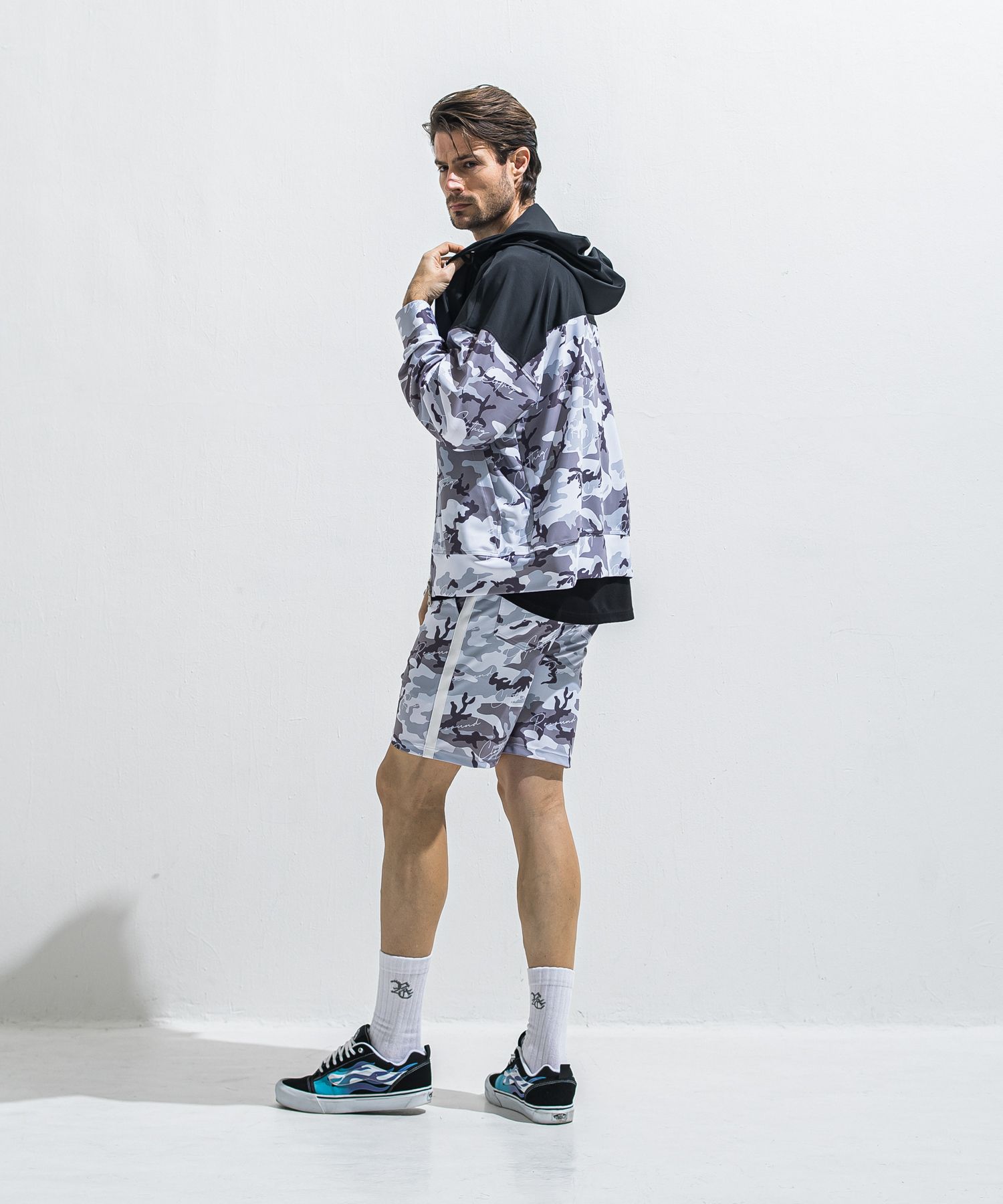 RUSH OVER ZIPUP HOODIE / RC40-C-001 / ラッシュガードパーカー / カモフラブラック (5月下旬入荷予定)