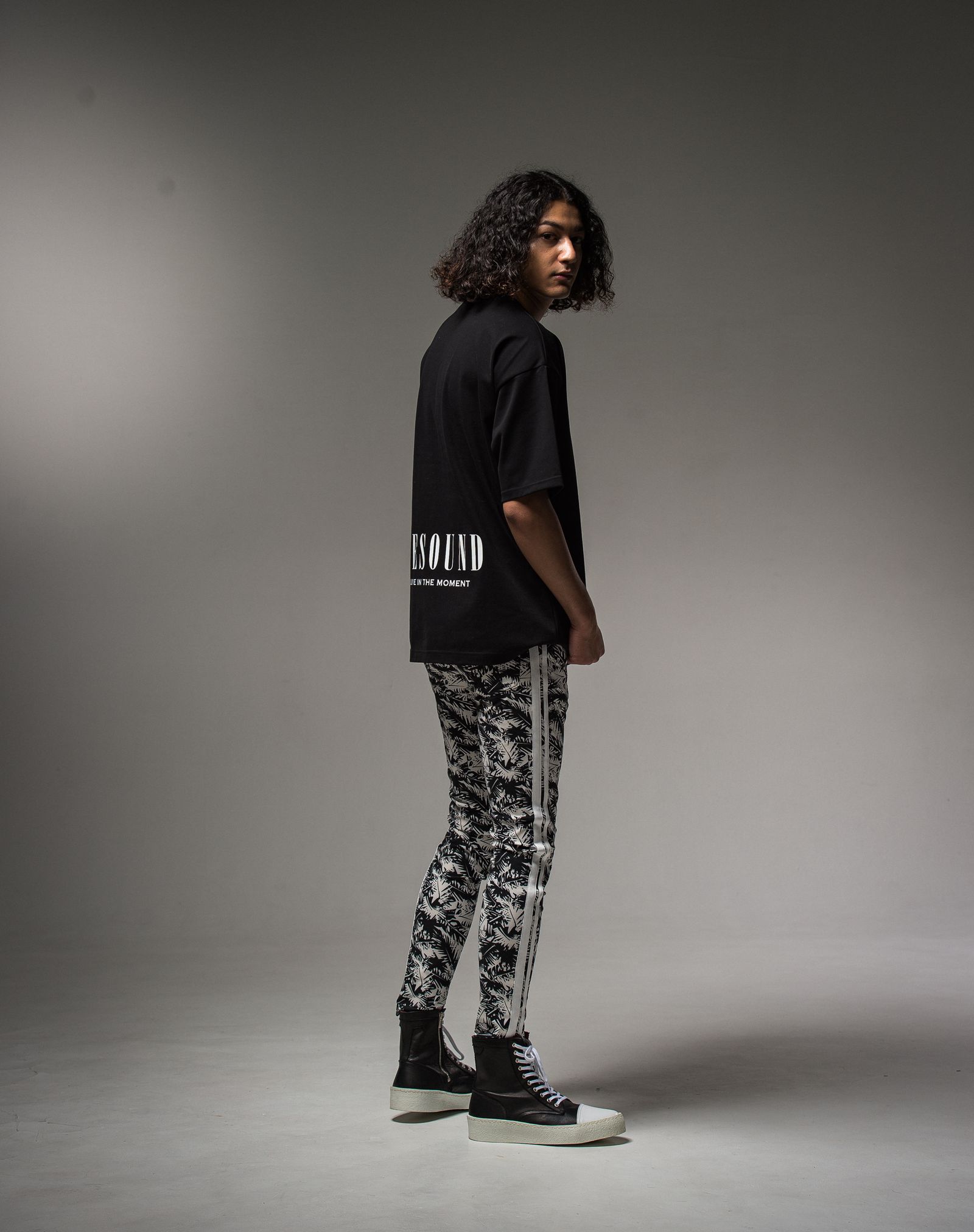 BACK ROGO LOOSE TEE / RC23-T-001 / バックロゴビッグTシャツ