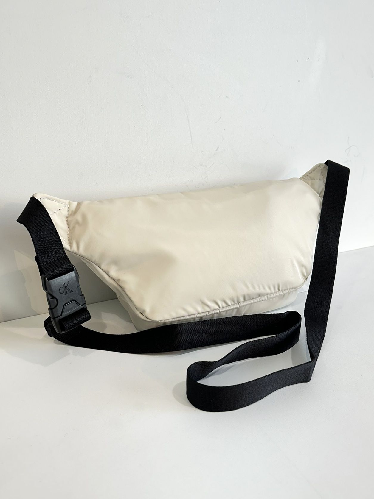 PACKABLE WAISTBAG / HP2185 / パッカブルボディーバッグ / ベージュ×ブラック