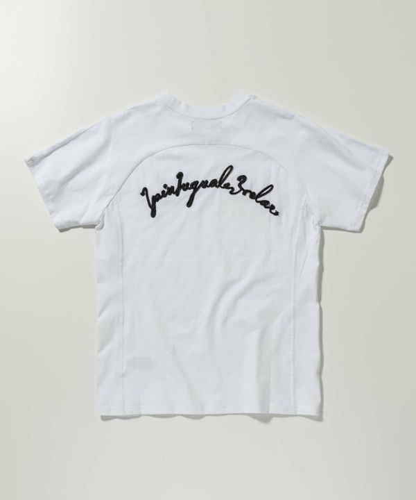 1PIU1UGUALE3 RELAX - コード刺繍バックロゴ半袖Tシャツ / ust