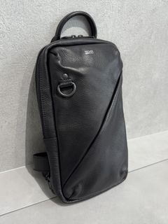 オイルドカウレザー ボディショルダーバッグ / DCD-01367B / ブラック×ブラック