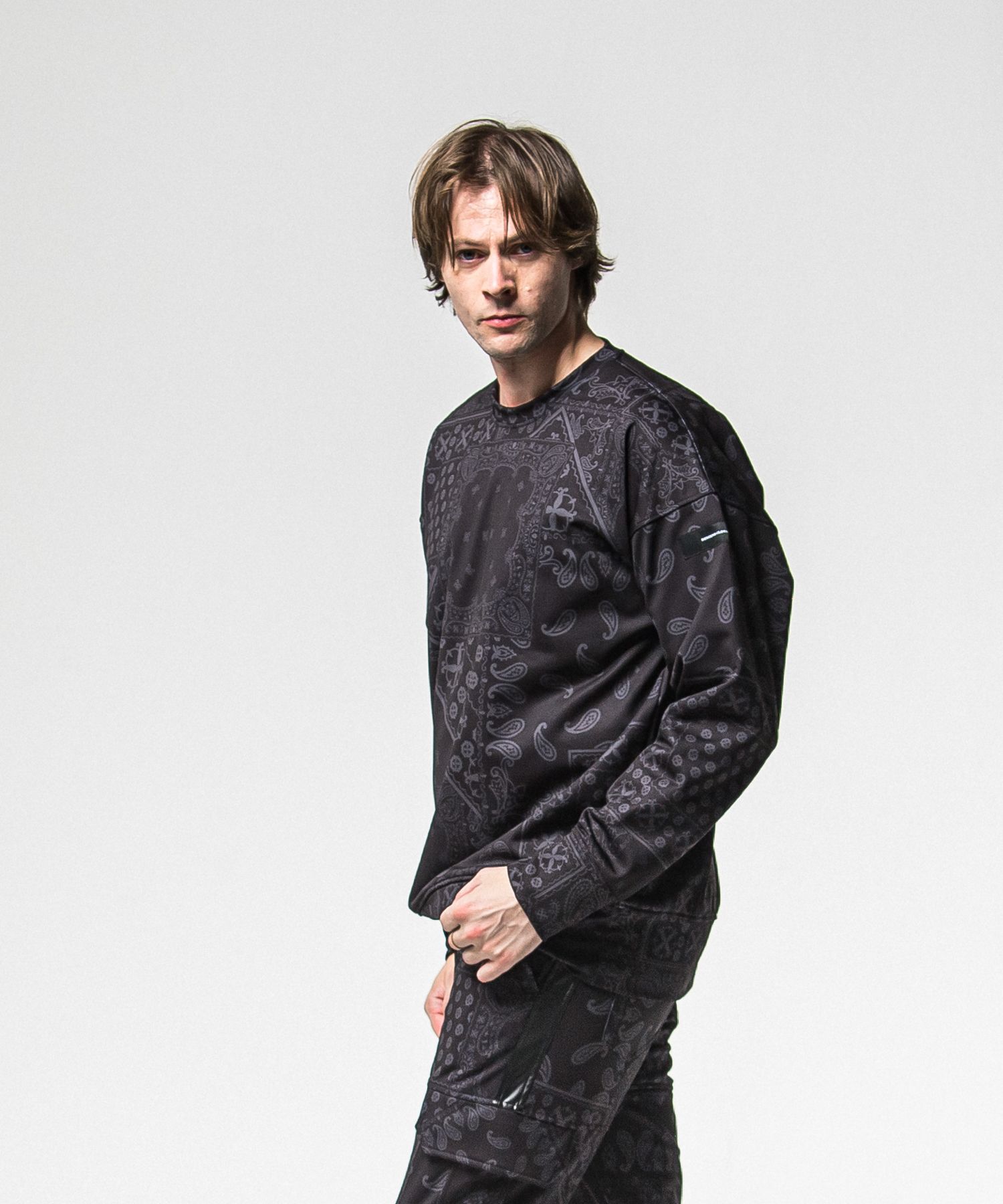 PAISLEY BACK FLEECE DROP TRAINER / RC38-C-008 / 裏起毛ペイズリートレーナー / ブラック (10月中旬入荷予定)