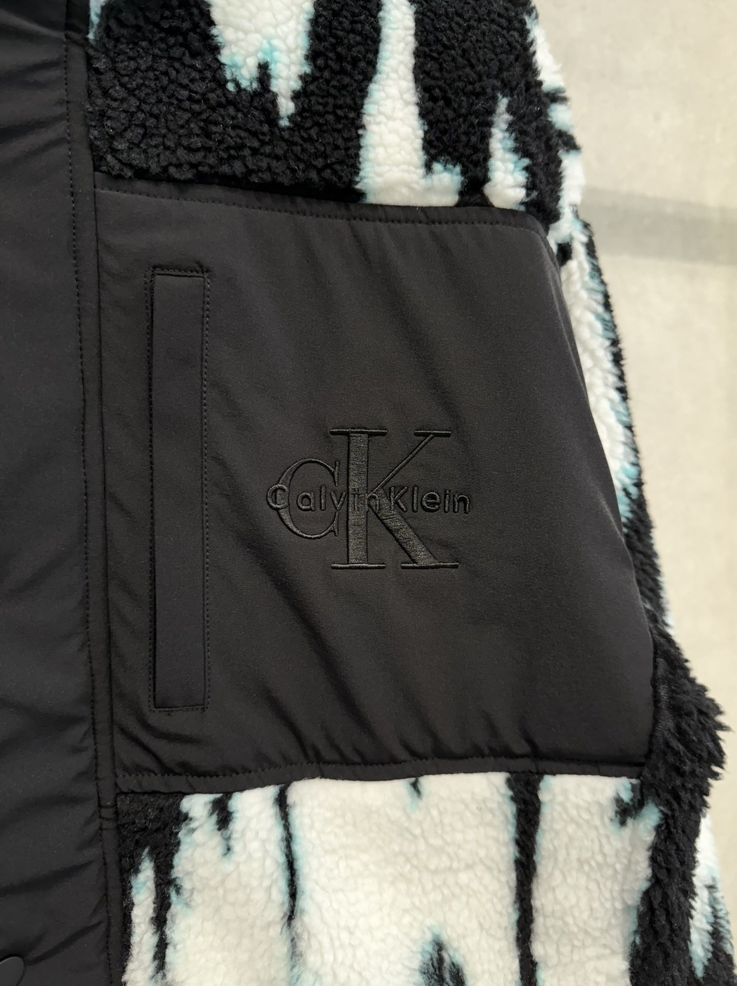 ジャカードシェルパジャケット / ボアジャケット / 4RD219G / UB1(ブラック×ホワイト×サックスブルー)