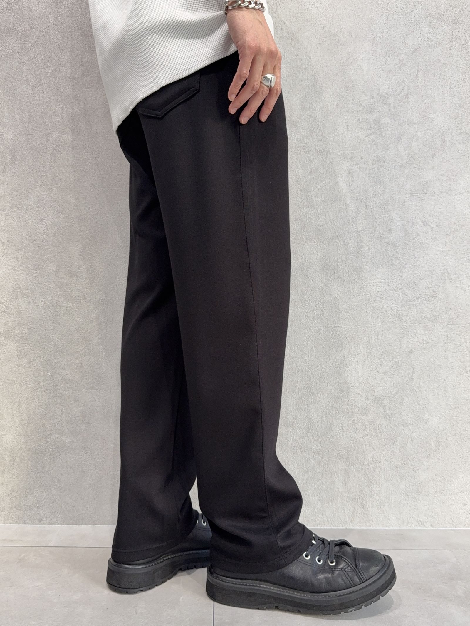 SEMI WIDE TUCK PANTS / RC40-ST-016WT / セミワイドタックパンツ / ダンボールブラック