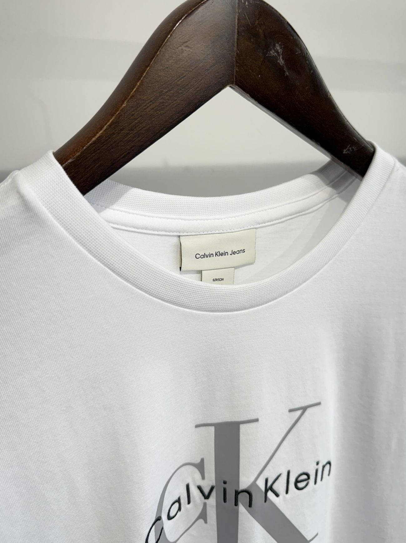 【 】CKJ ロゴショートスリーブTシャツ◆送料無料◆ Tシャツ - [10%OFF対象]CKロゴショートスリーブTシャツ