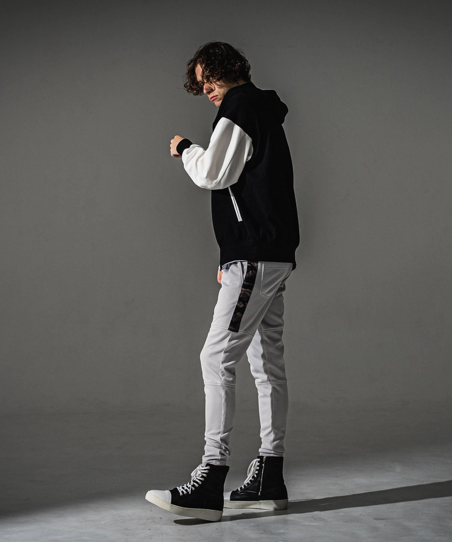 BLISTER VARSITY HOODIE / RC41-C-006 / ライトブリスターニットパーカースタジャン / ブラック×ホワイト (8月下旬入荷予定)