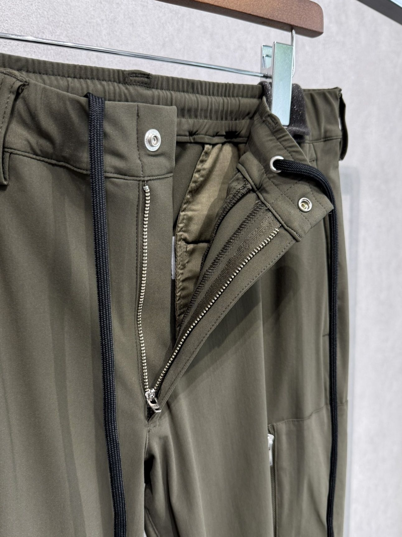 DAVID NYLON CARGO PANTS / RC40-ST-040 / ミリタリーナイロン裾ゴムカーゴパンツ / カーキ