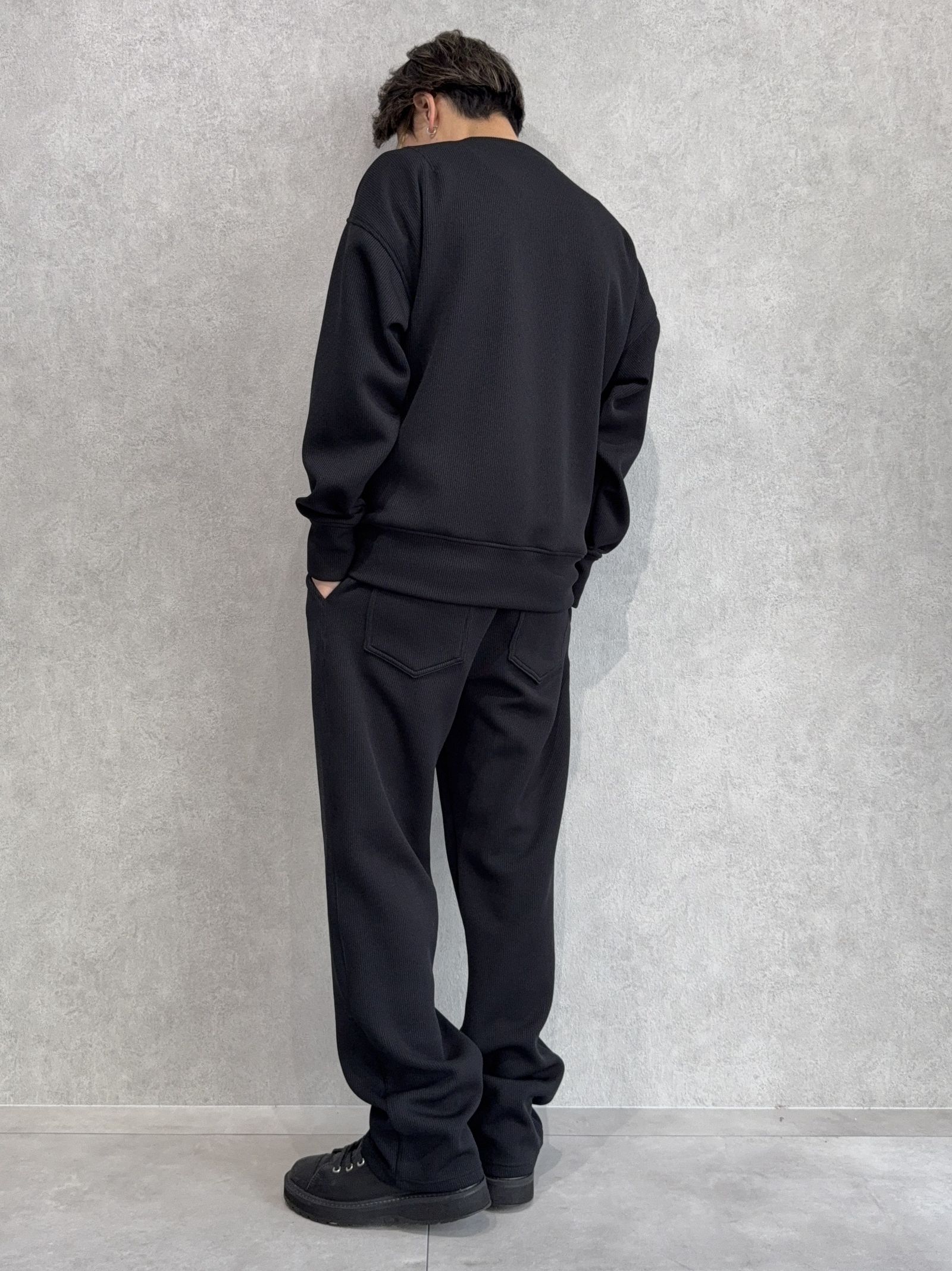 ボリュームと軽さのある高機能あぜ編みジャージセットアップ